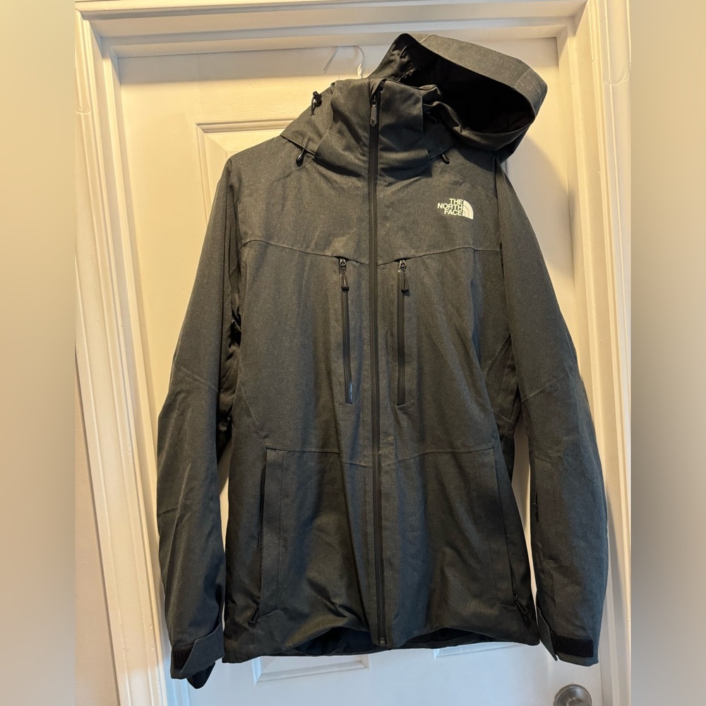 The North Face Chakal Jacket- men’s medium